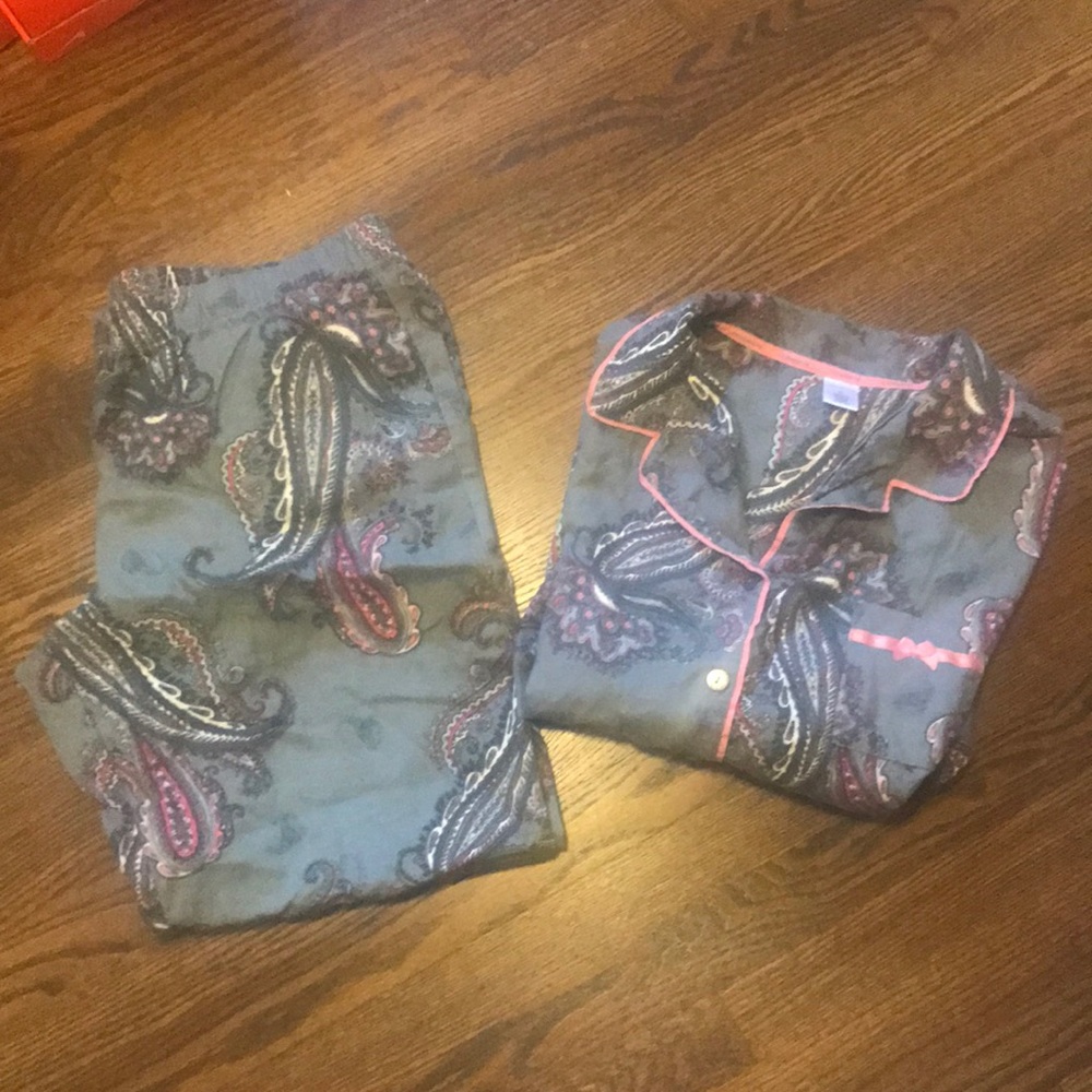 Liz Claiborne flannel pajama set